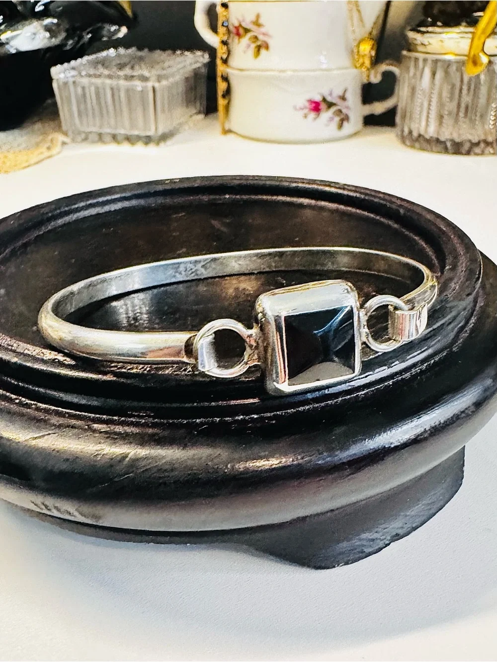 Vintage Taxco Sterling Silver & Black Onyx Hook Bangle (19.7g) - Picture 2 of 9